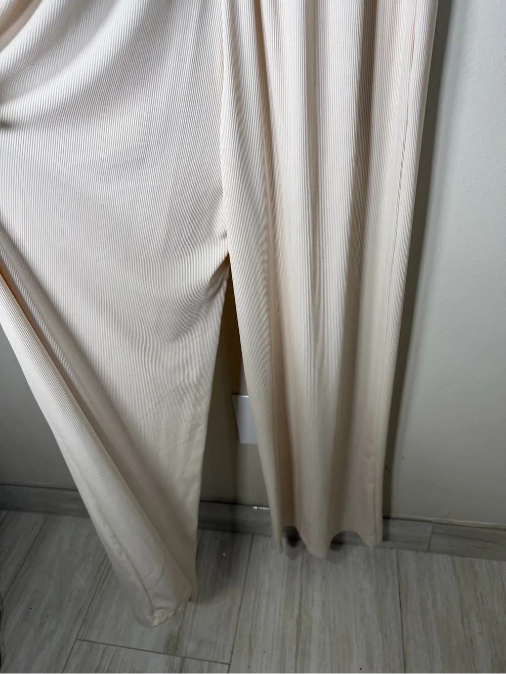 Cider Ivory Sleeveless Wide-Leg Jumpsuit - Picture 8 of 13